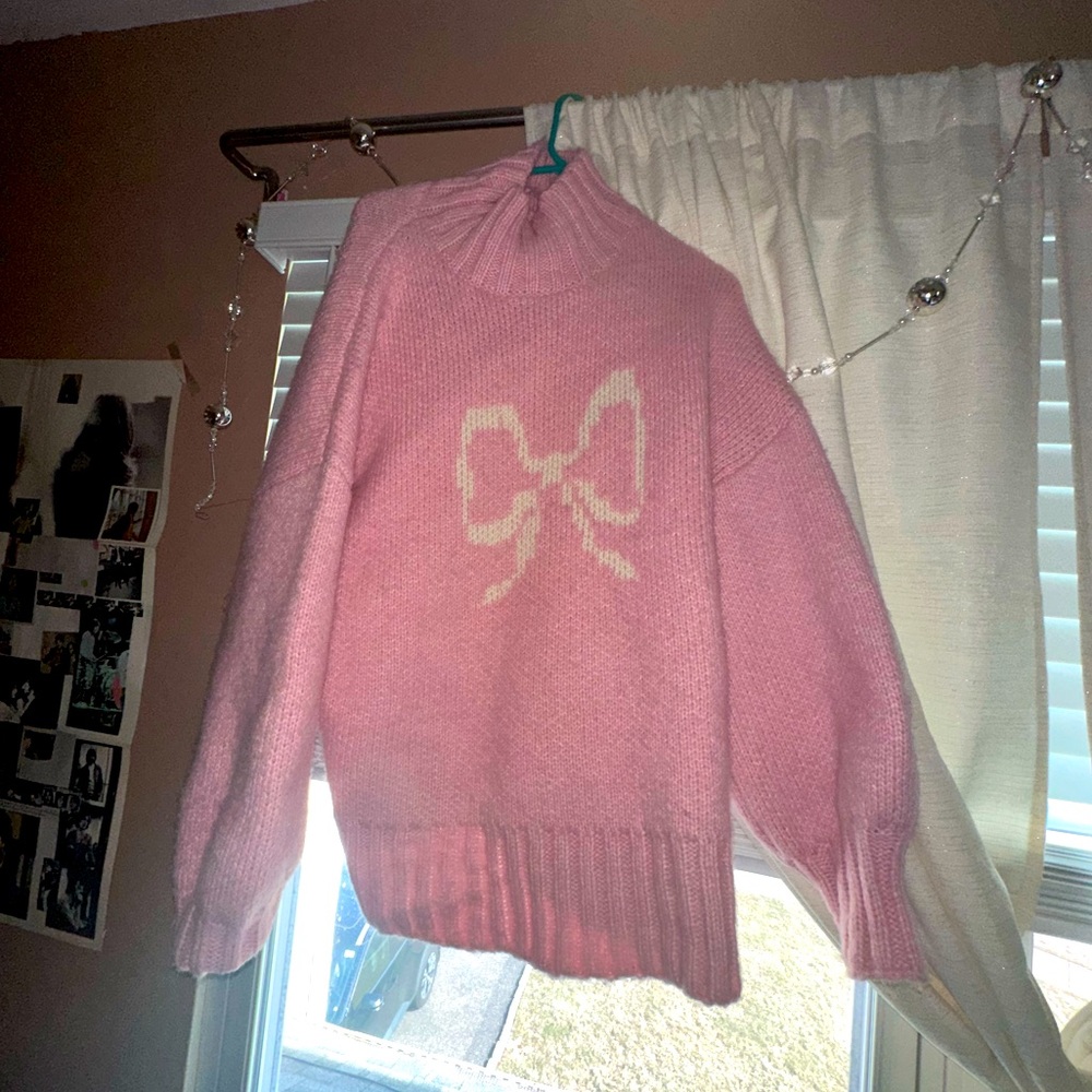 Lisa says gah cute oversized pink bow turtleneck sweater size XL